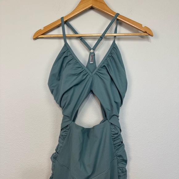 Free People FP Movement Balancing Act Onesie Jumpsuit One-piece Ruched V Neck M - Picture 4 of 11